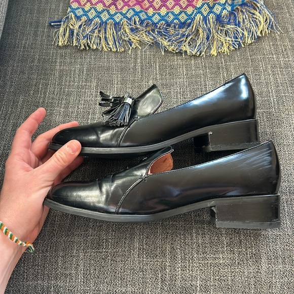 Jeffrey Campbell leather loafers with fringe toggles - Picture 3 of 4